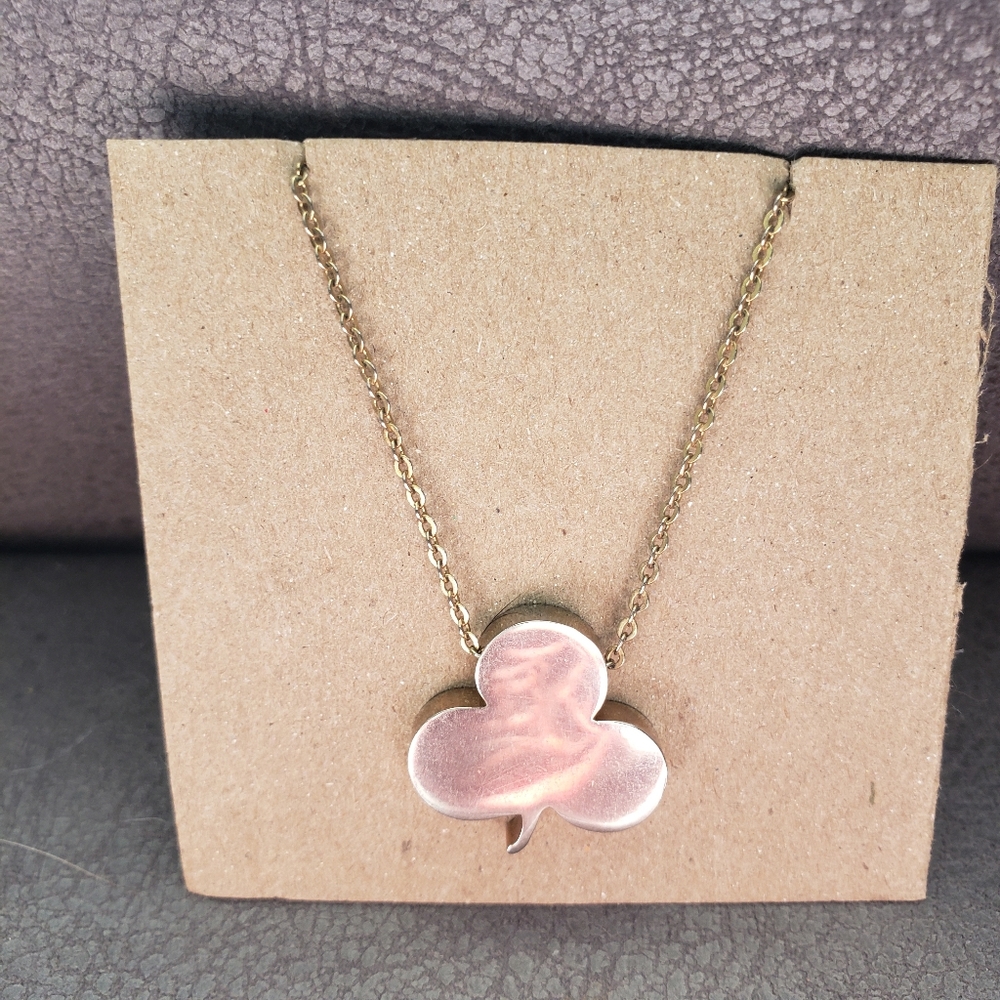 Unique Vintage Silver & Gold Clover Spade Pendant Necklace - Picture 4 of 9